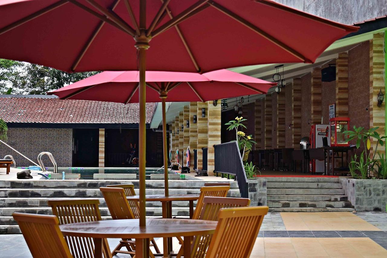 Meotel Purwokerto Extérieur photo