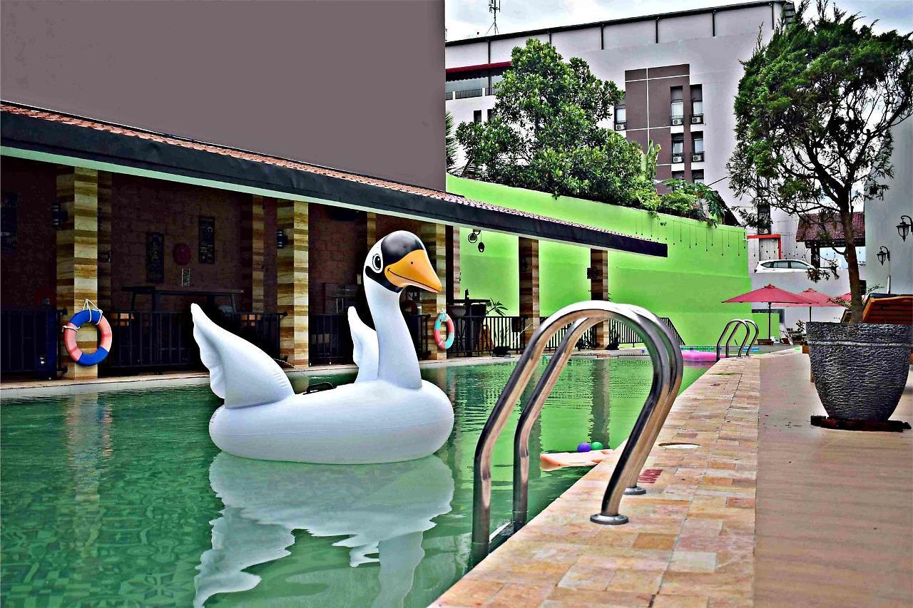 Meotel Purwokerto Extérieur photo