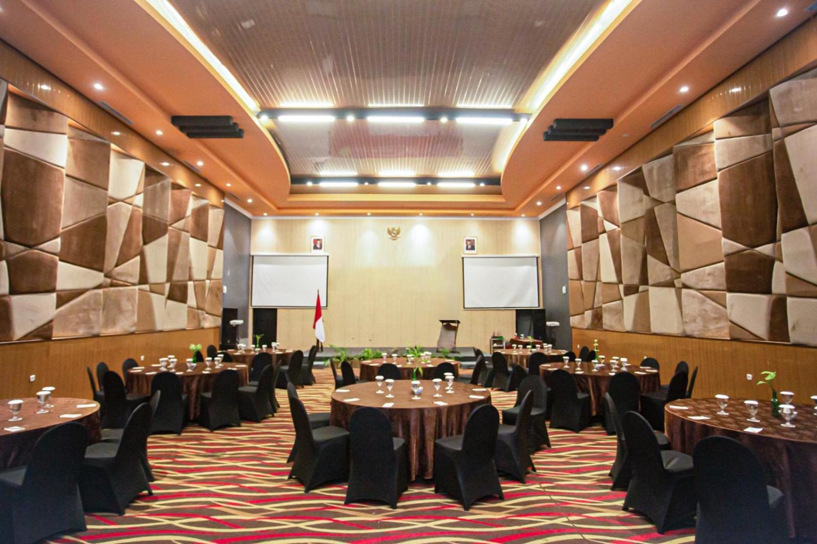 Meotel Purwokerto Extérieur photo