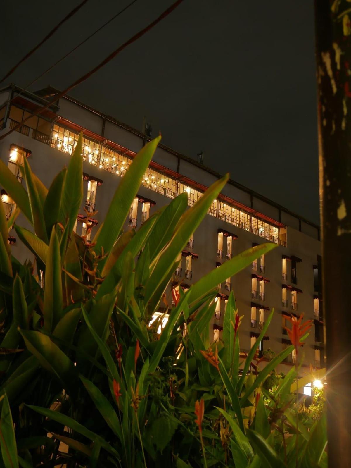 Meotel Purwokerto Extérieur photo