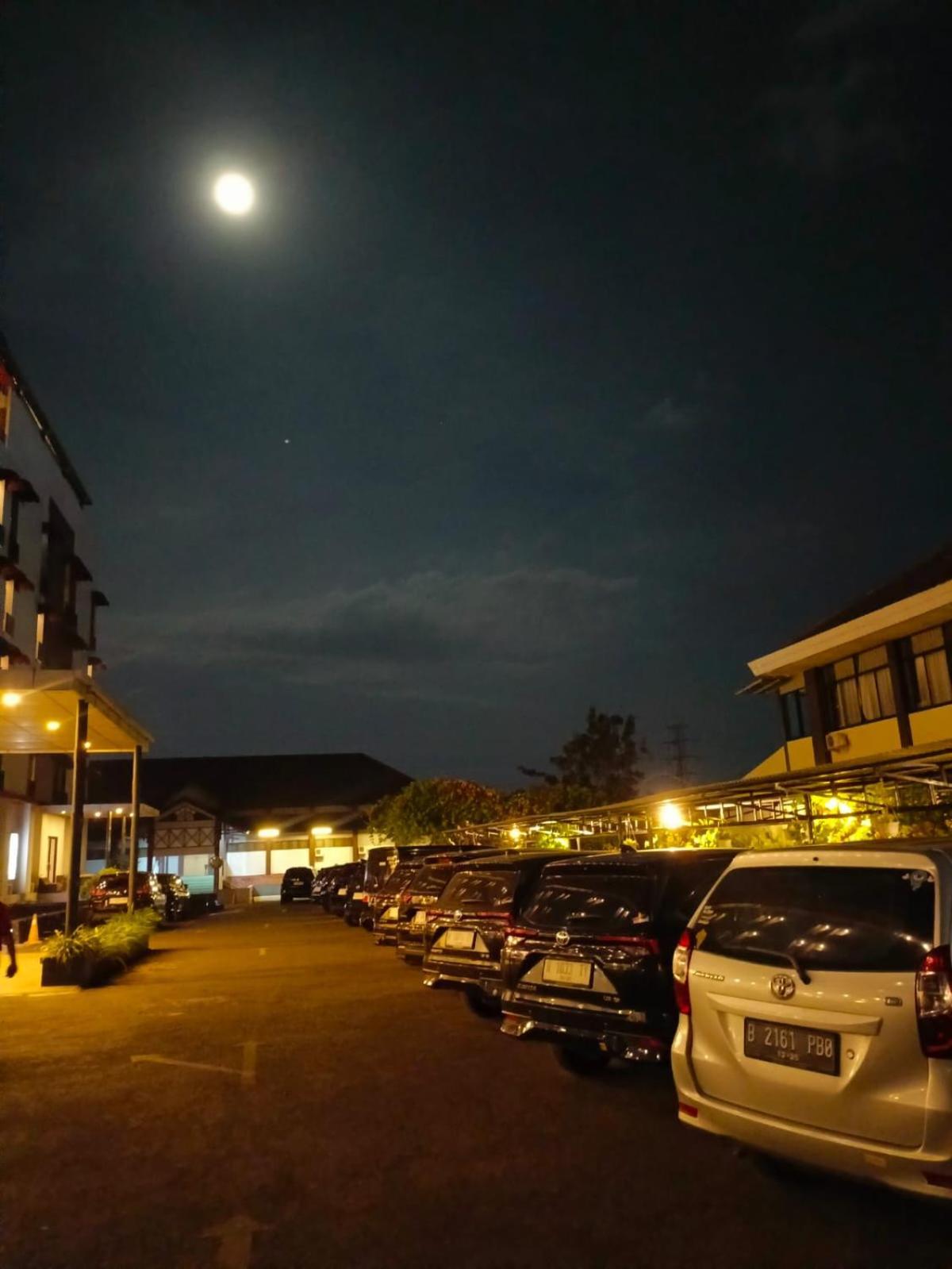 Meotel Purwokerto Extérieur photo